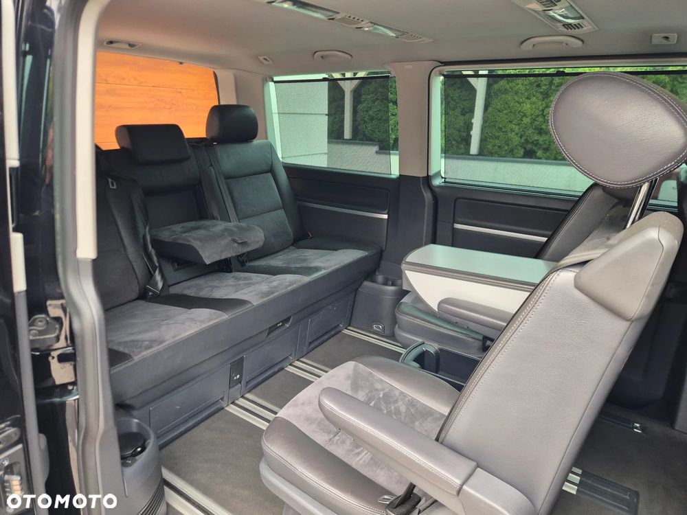 Volkswagen Multivan - 25