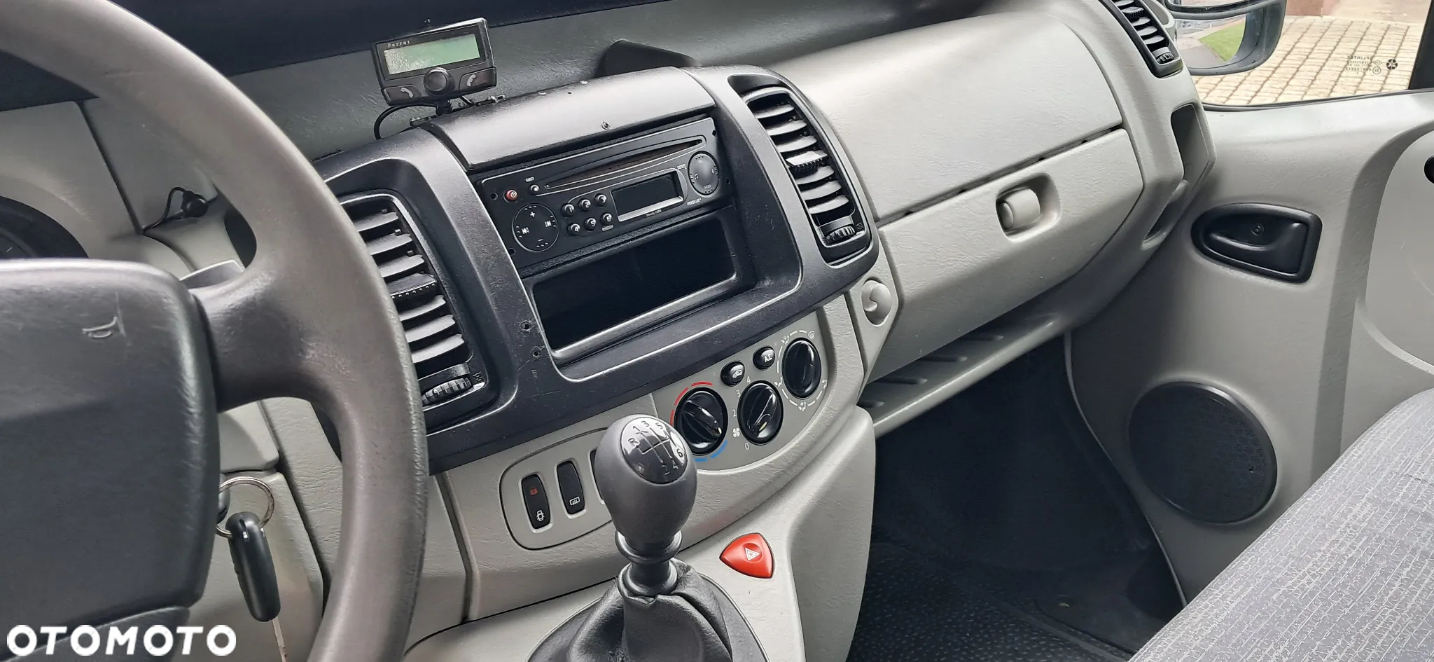 Renault Trafic T29 115 DCI - 14