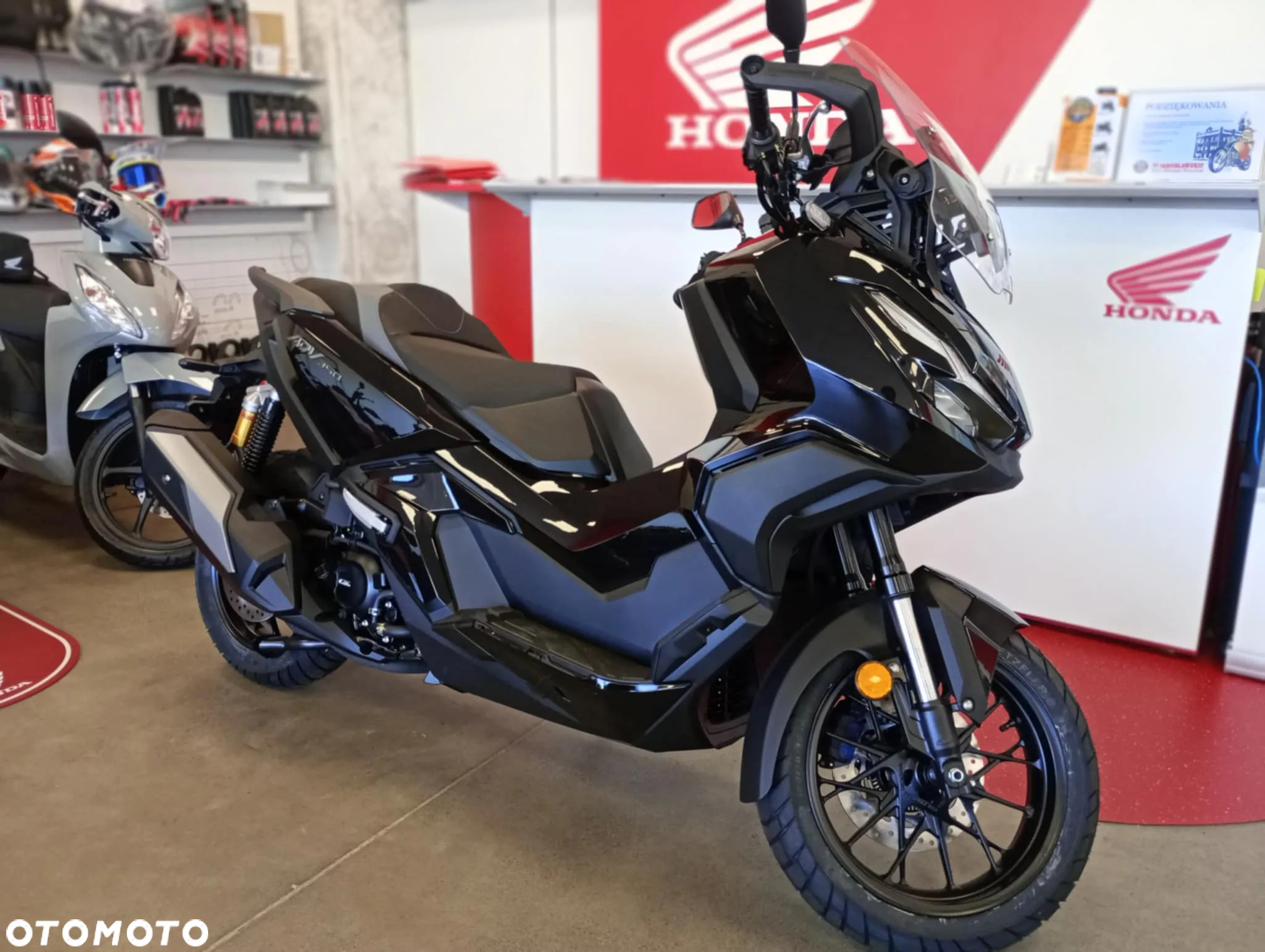 Honda ADV350 - 6