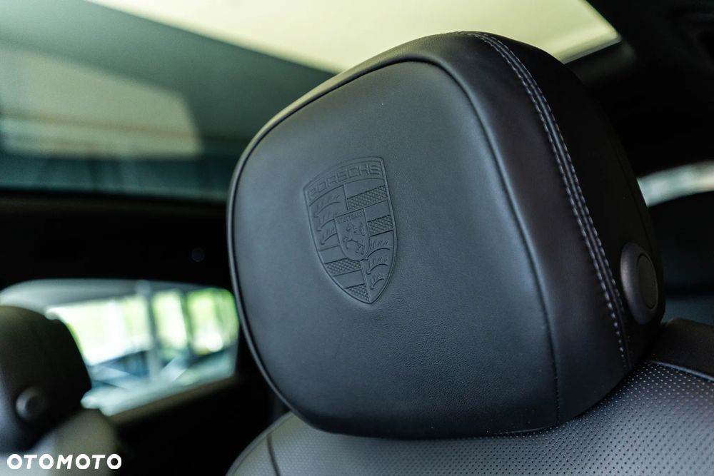 Porsche Cayenne E-Hybrid PHEV Black Edition - 35