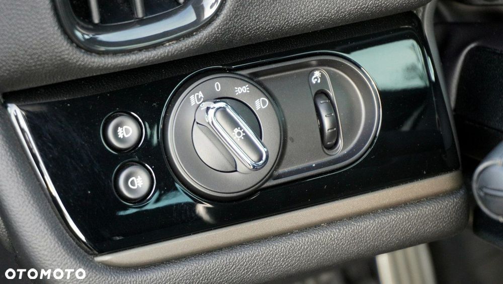 MINI Countryman - 25