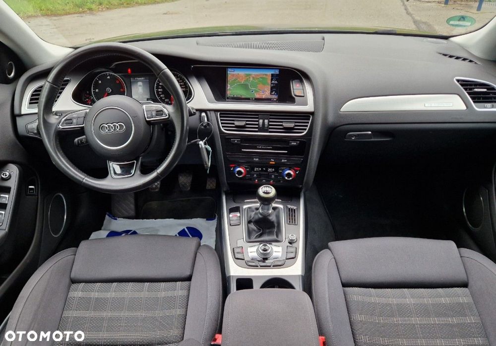 Audi A4 Avant 2.0 TDI DPF quattro S line Sportpaket - 28