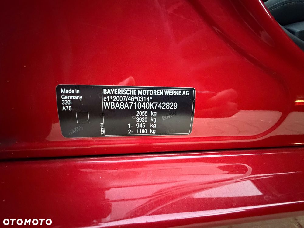 BMW Seria 3 330i M Sport - 10