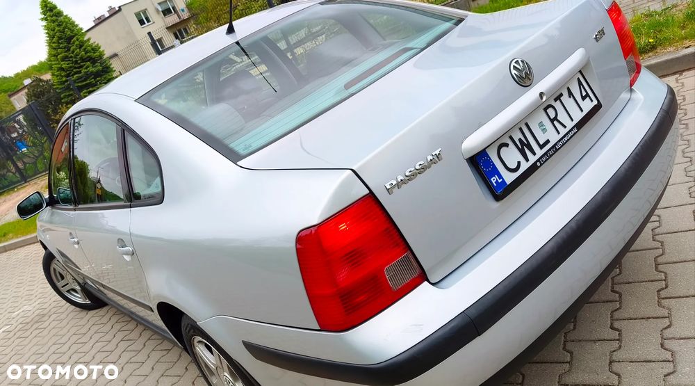 Volkswagen Passat 1.8T Comfortline - 4