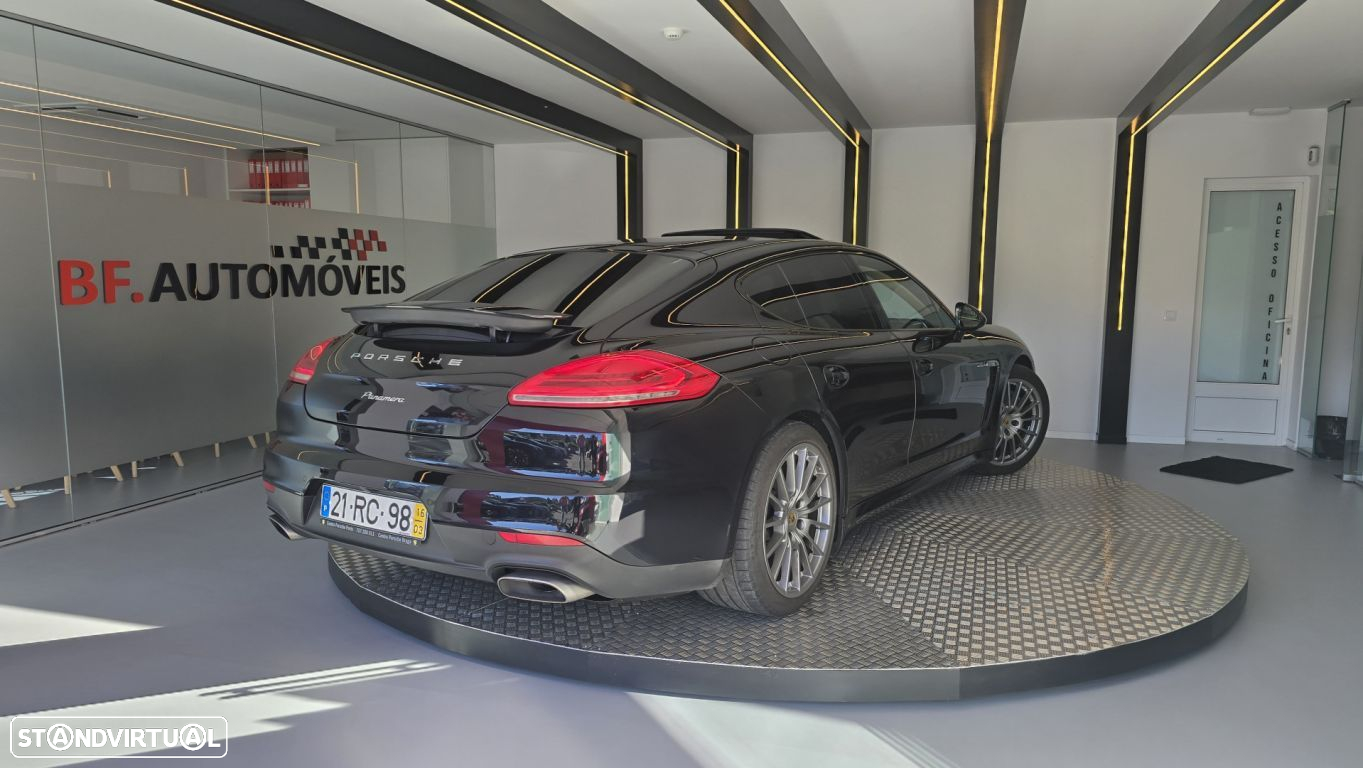 Porsche Panamera Edition - 4
