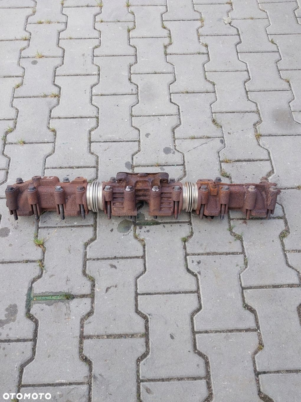 KOLEKTOR WYDECHOWY VOLVO FL RENAULT GAMA D D8K - 2