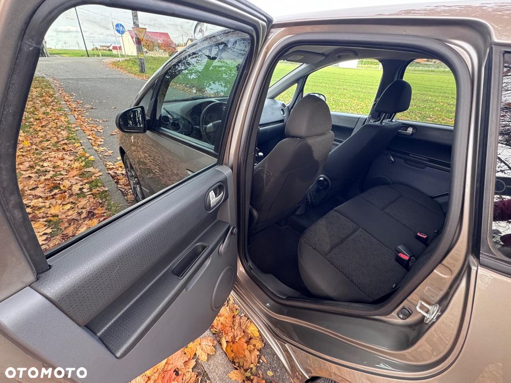 Mitsubishi Colt - 15