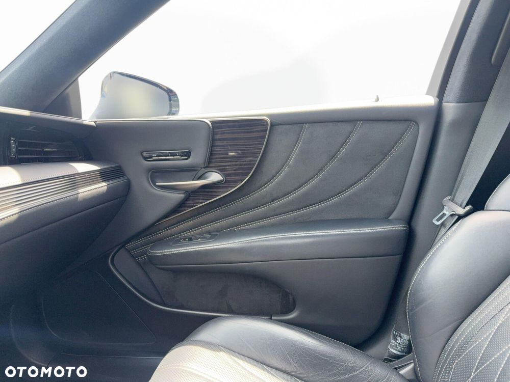 Lexus LS - 35