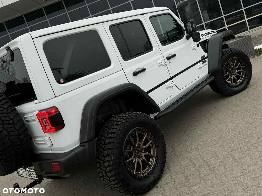 Jeep Wrangler - 12