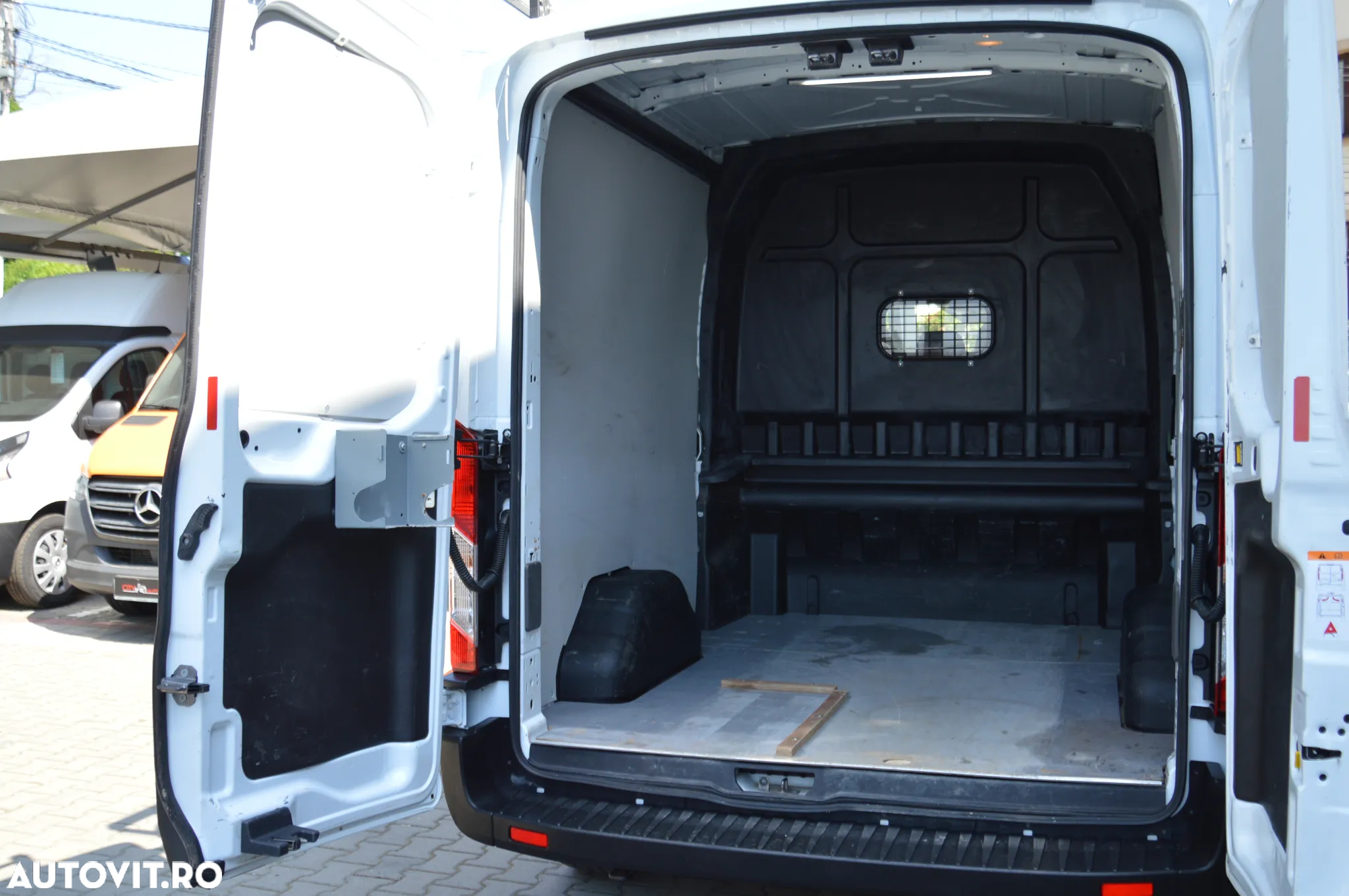Ford Transit 310 L3H3 VA Trend - 24