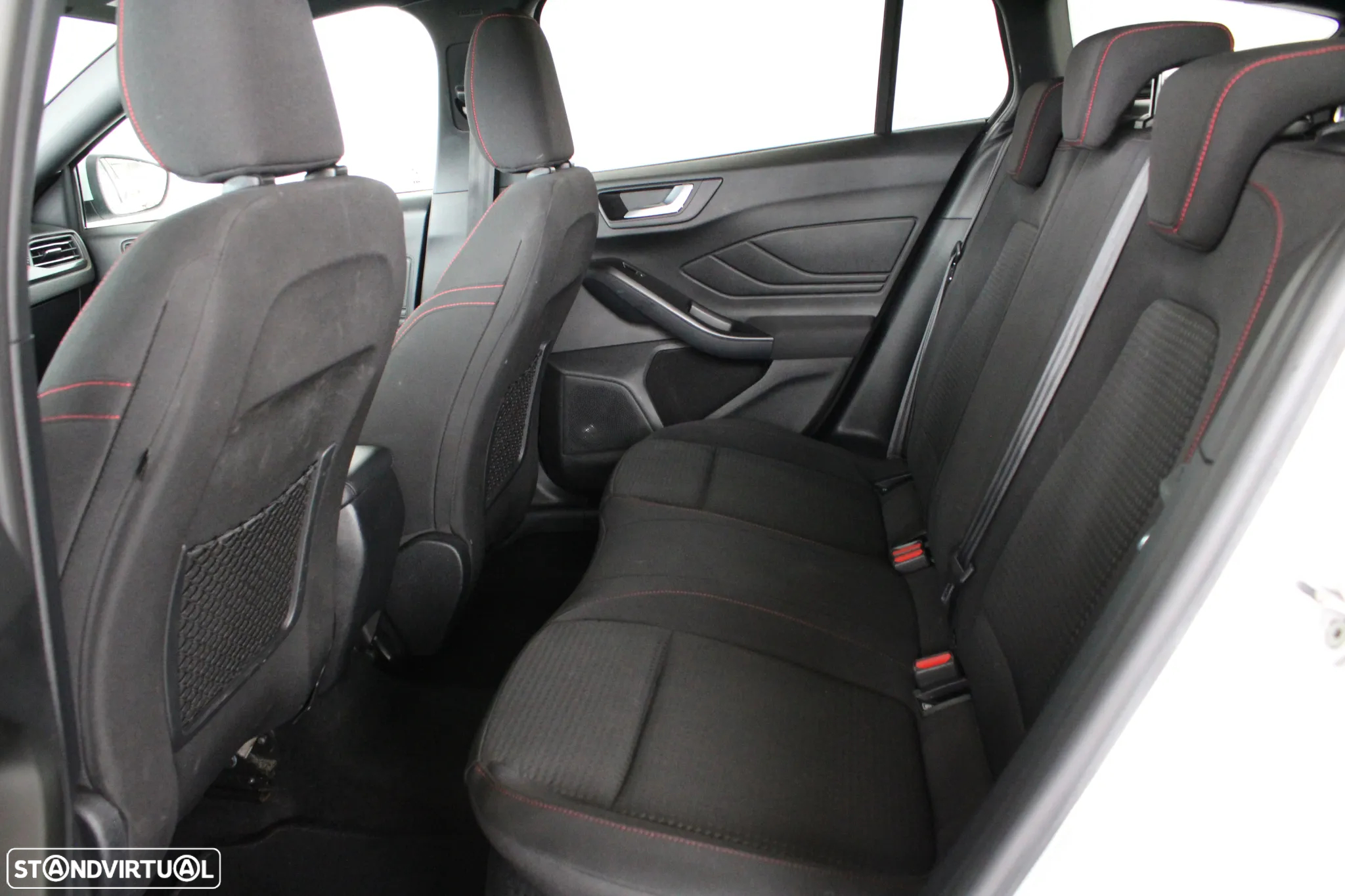 Ford Focus SW 1.0 EcoBoost MHEV ST-Line - 22