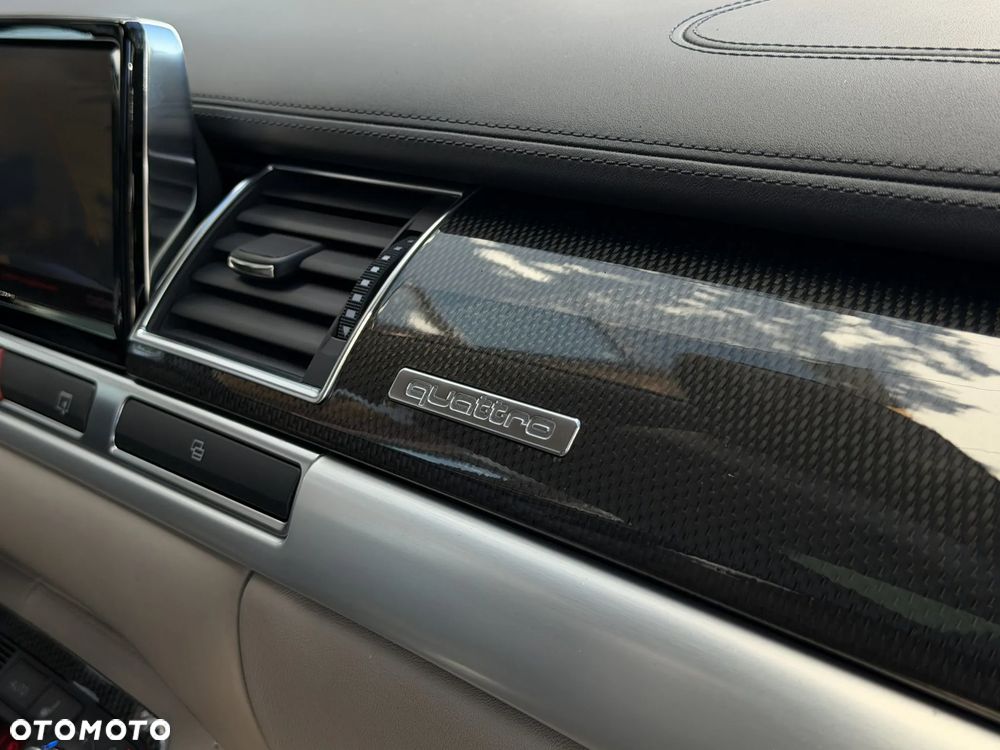 Audi S8 - 17