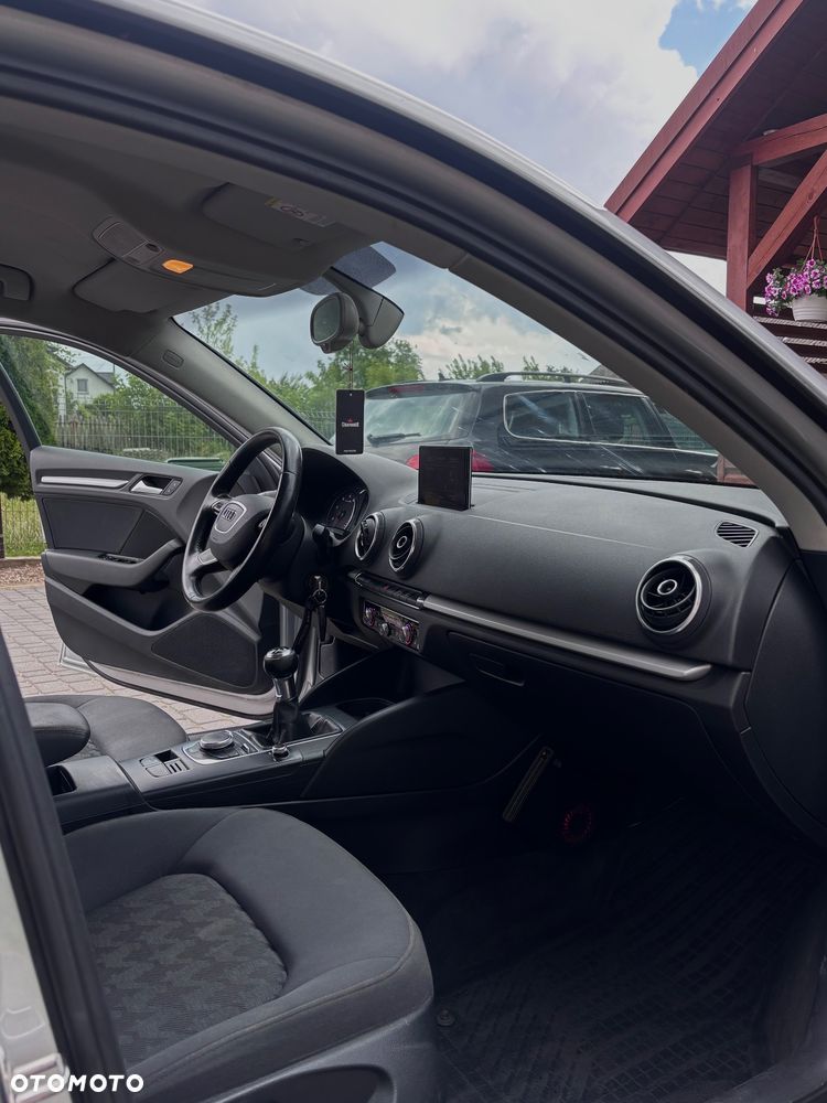 Audi A3 Sportback 1.4 TFSI Ambiente - 7