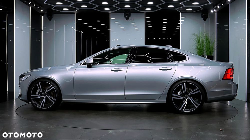 Volvo S90 B4 B R-Design - 4