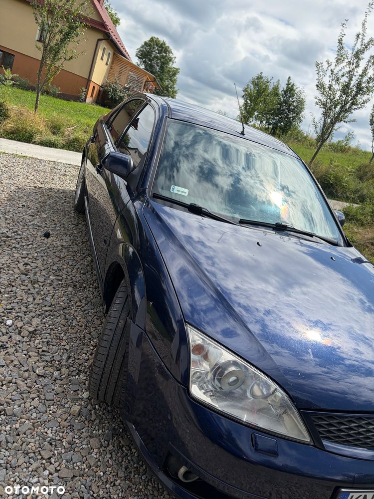 Ford Mondeo V6 ST 220 - 6