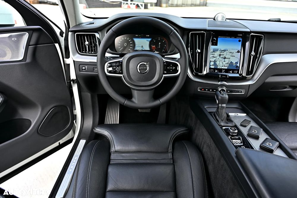 Volvo XC 60 D5 AWD Geartronic Inscription - 19