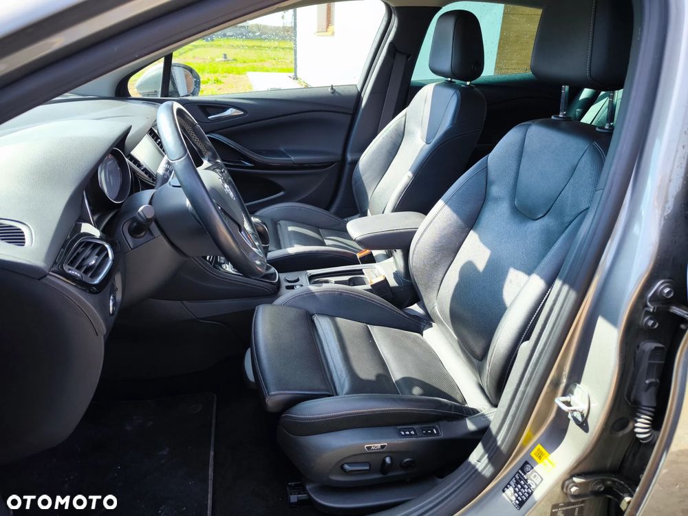 Opel Astra 1.4 T Elite - 10