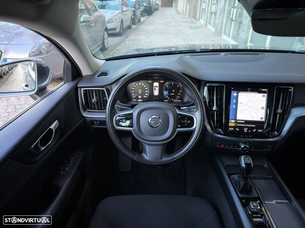 Volvo V60 2.0 D3 Momentum - 6