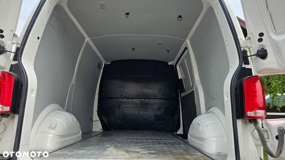 Volkswagen TRANSPORTER T6.1 - 9