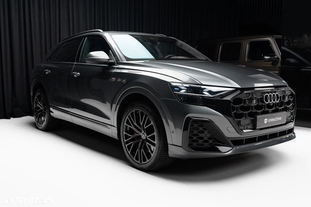 Audi Q8 55 TFSI e quattro Tiptronic PHEV - 3