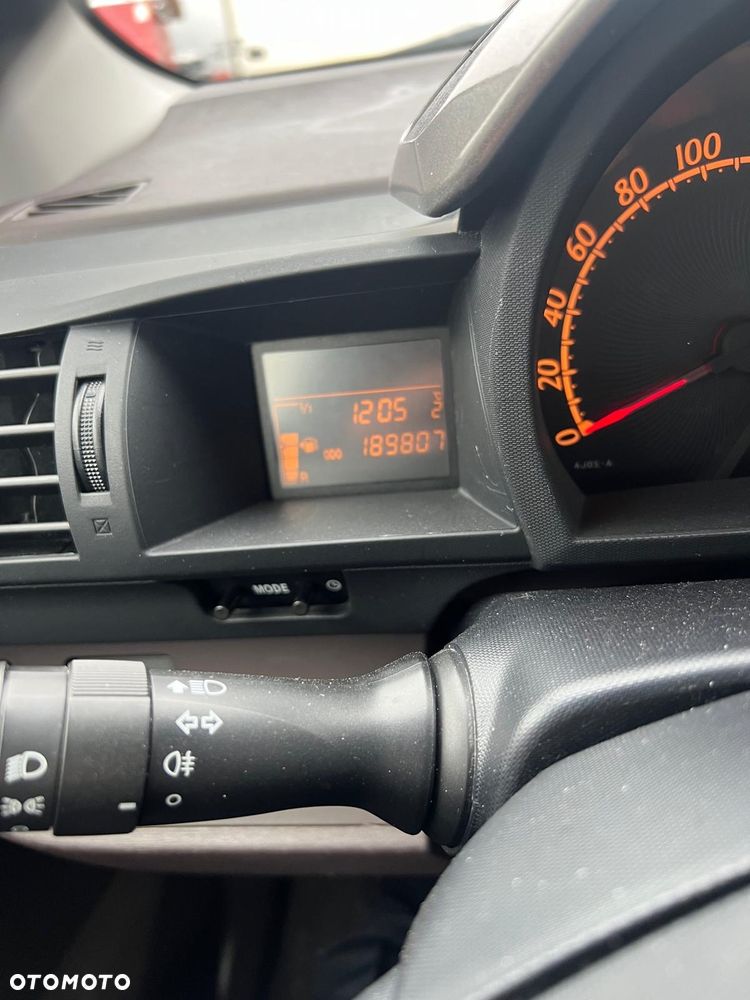 Toyota iQ 1.0 Sol - 14