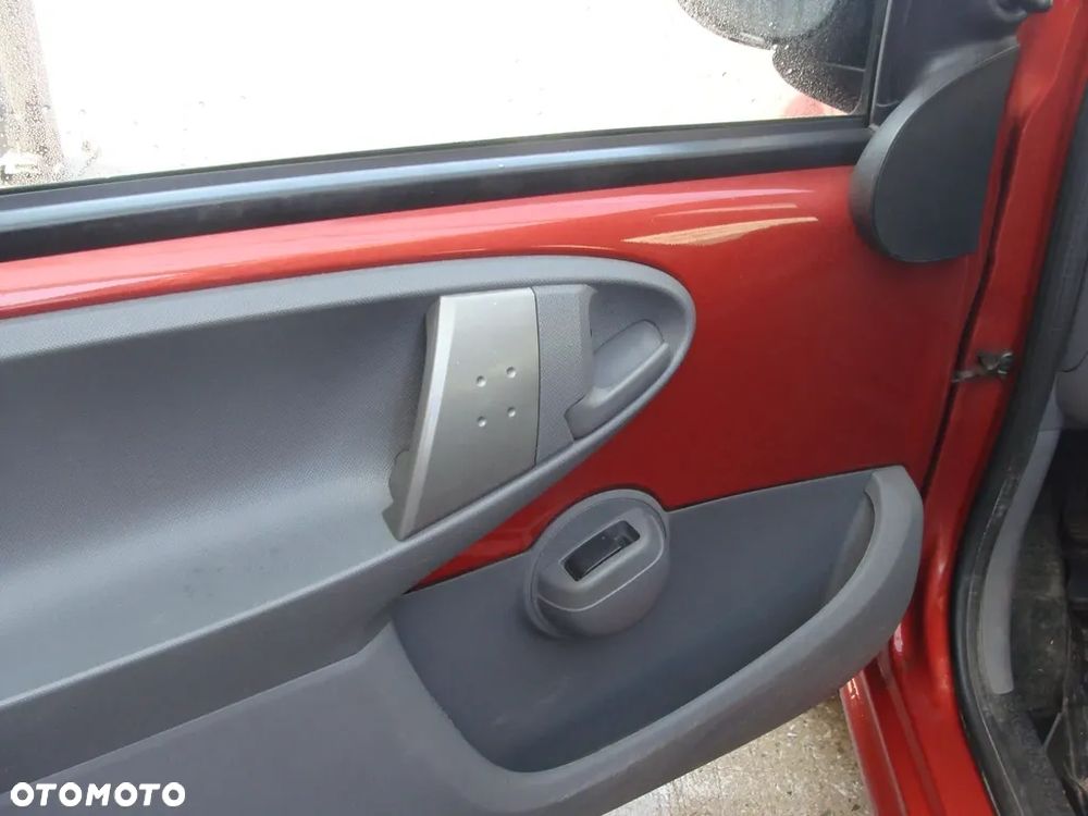 Peugeot 107 ver-1-0-active - 6