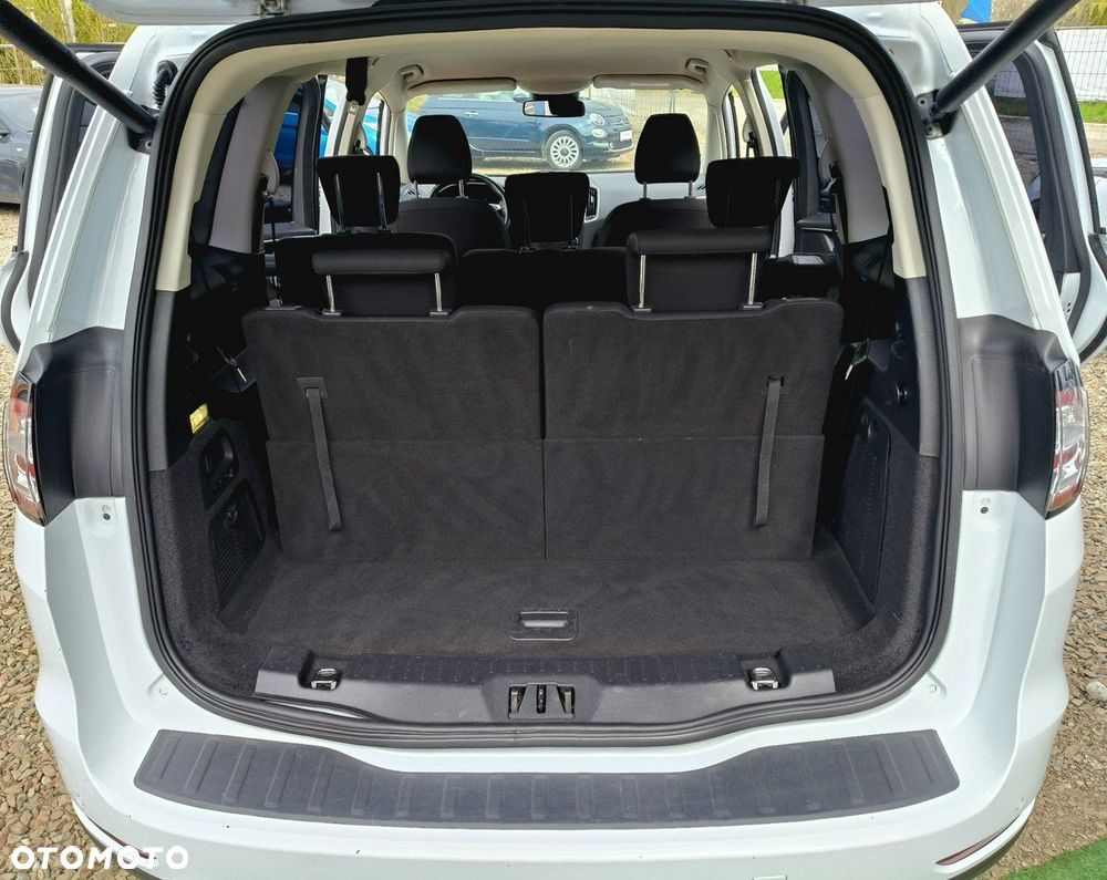 Ford Galaxy - 11