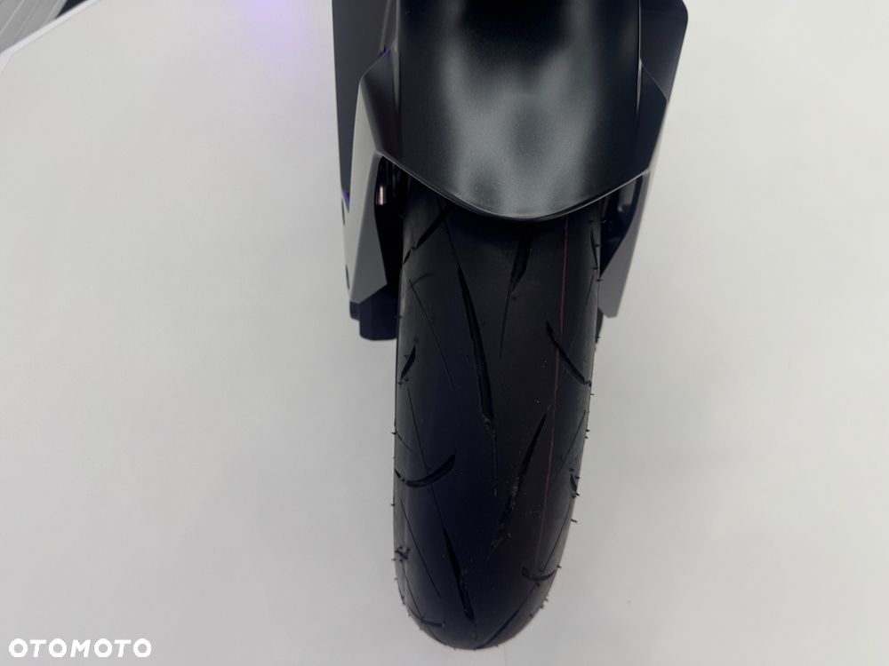 Suzuki GSX - 34