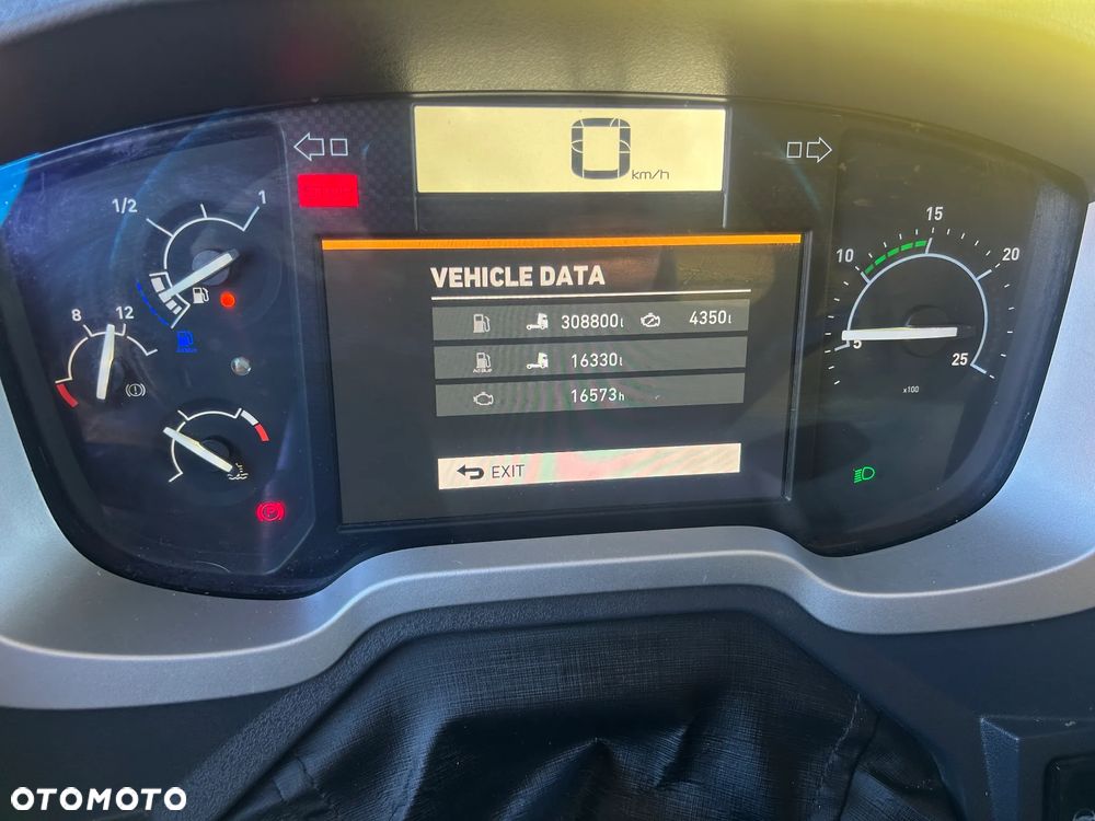 Renault T520 RETARDER / ALUFELGI ALCOA / KSENONY / FULL SPOJLERY / SILNIK 520 KM / PRODUKCJA 2015 ROK !! - 29