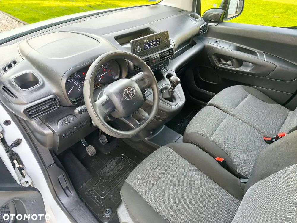 Toyota Proace City - 13