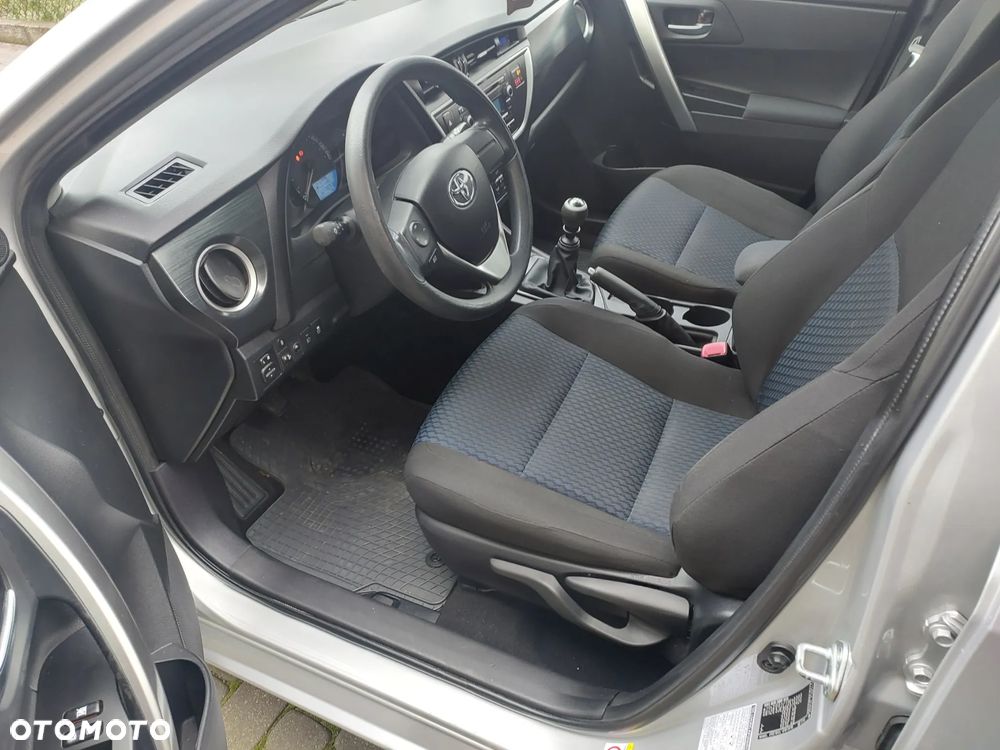Toyota Auris 1.6 Comfort - 9