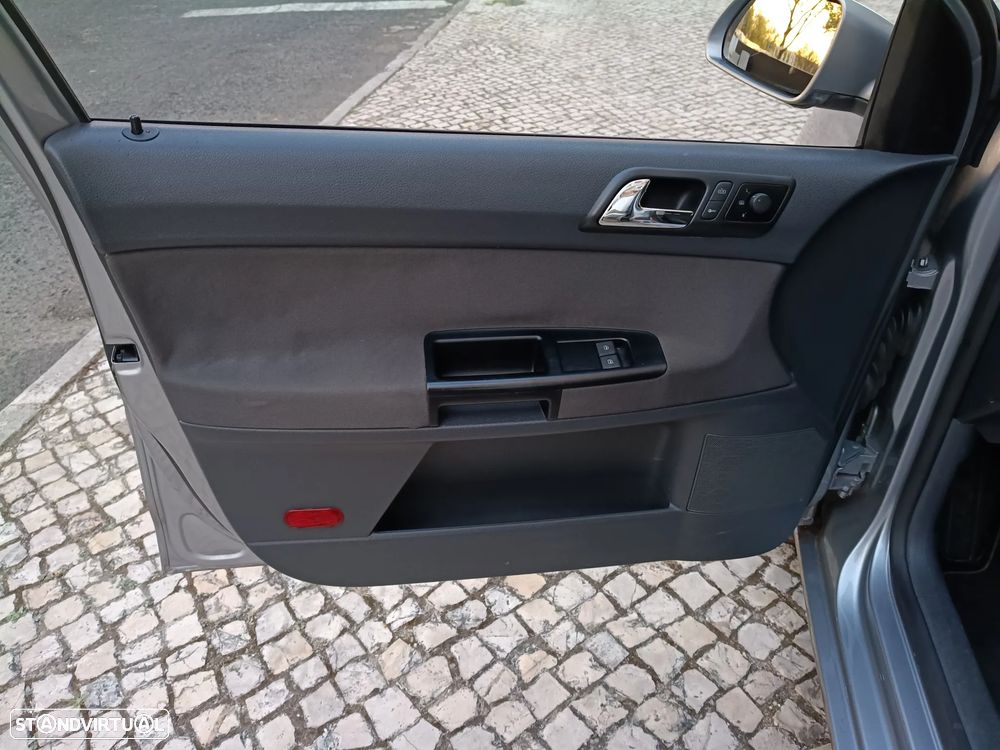 VW Polo 1.4 TDi Confortline - 12