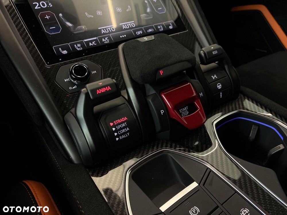 Lamborghini Urus - 19