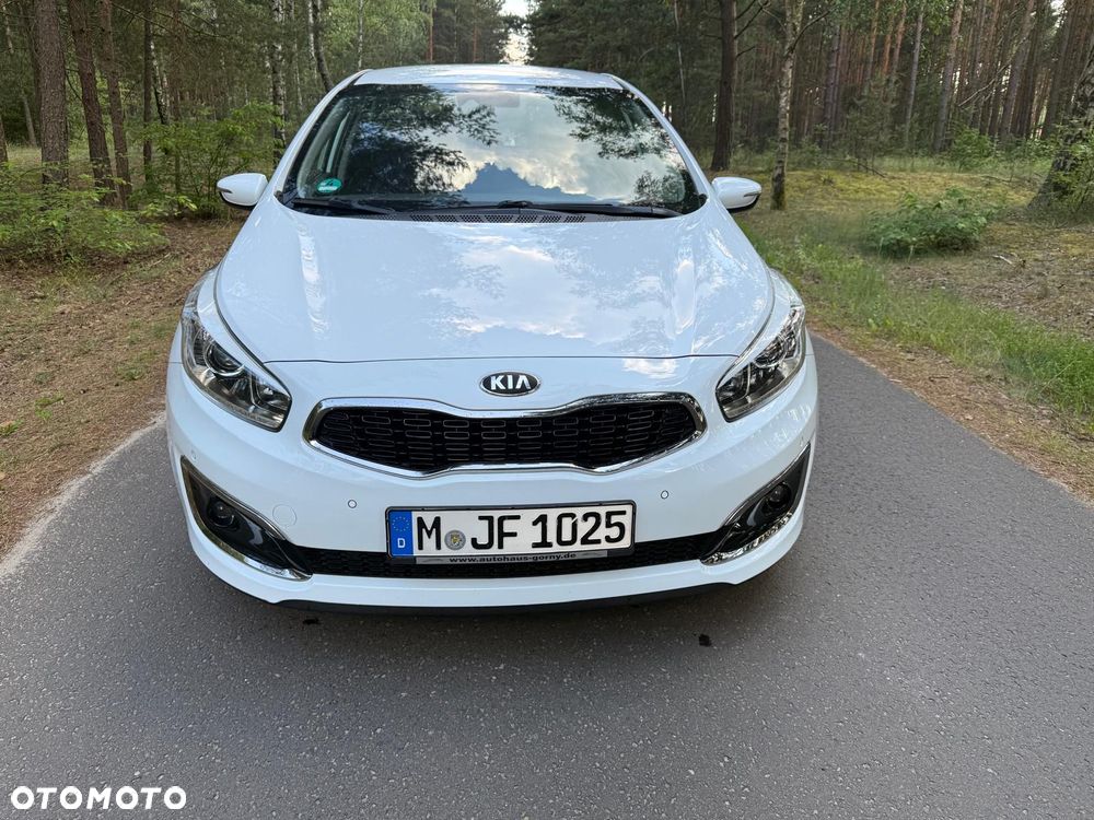 Kia Ceed 1.6 GDI DCT Platinum Edition - 7