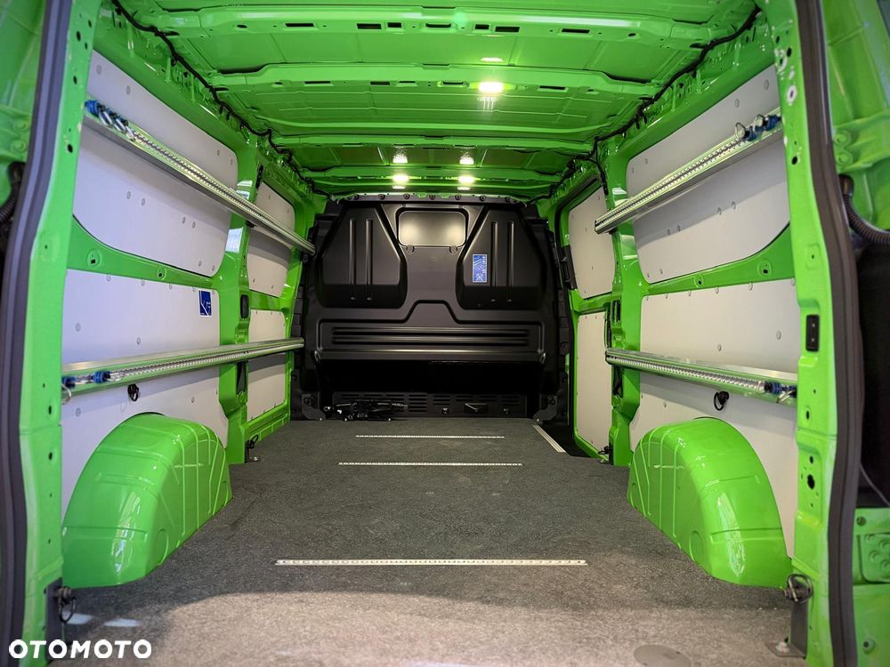 Ford Transit - 13
