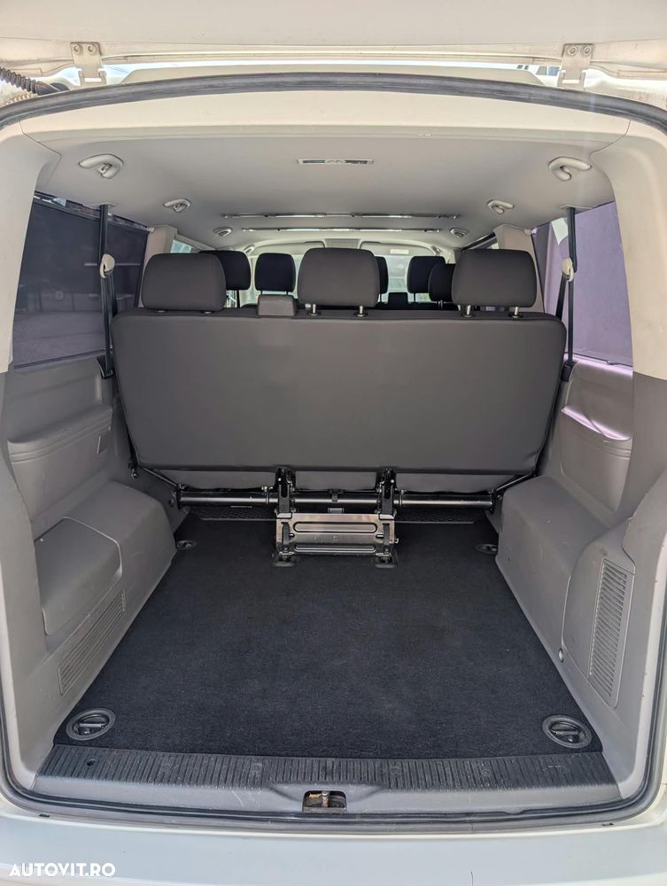 Volkswagen Caravelle - 10