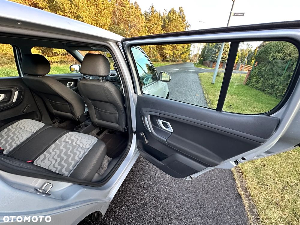 Skoda Fabia 1.2 HTP Ambiente - 25