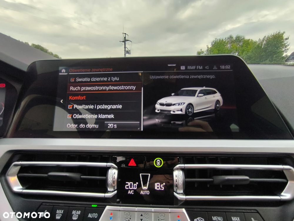 BMW Seria 3 318i - 29