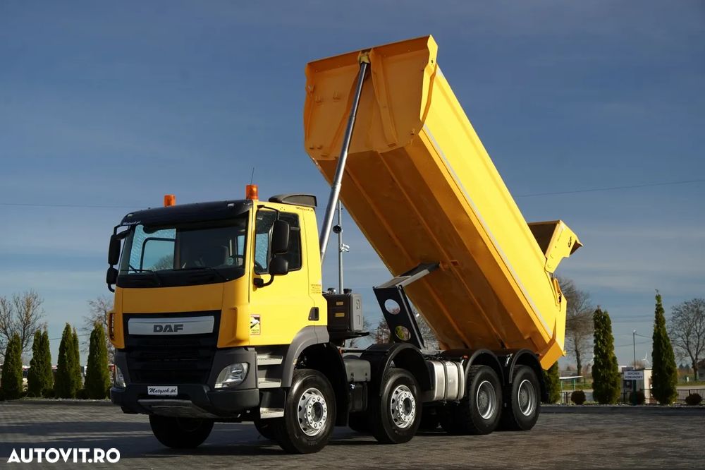 DAF CF 85.410 / 8x4 / BASCULĂ SPATE / CLAPETĂ HIDRAULICĂ / ANVELOPE 100% / MANUALĂ / EURO 6 - 2