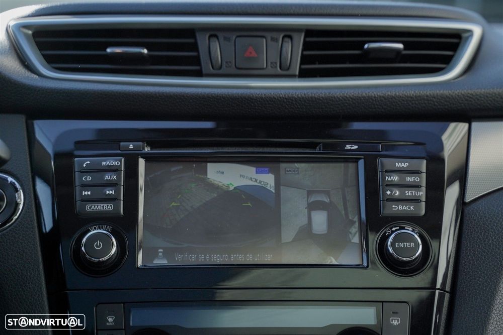 Nissan Qashqai 1.5 dCi N-Connecta 18 - 24