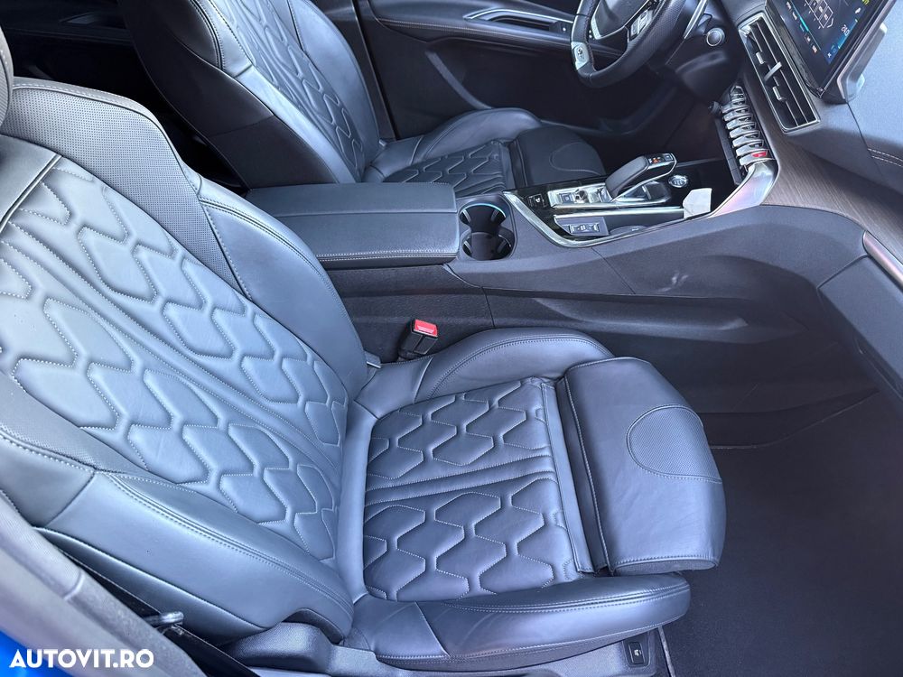 Peugeot 3008 Hybrid4 300 e-EAT8 GT Pack - 36