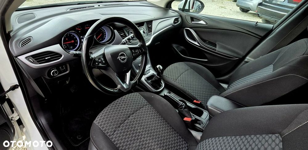 Opel Astra 1.4 Turbo Edition - 19