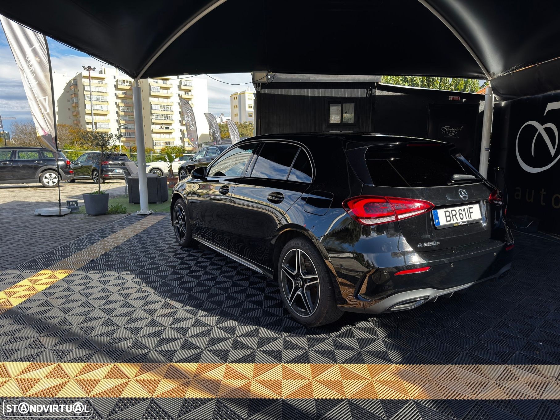 Mercedes-Benz A 250 e AMG Line - 4