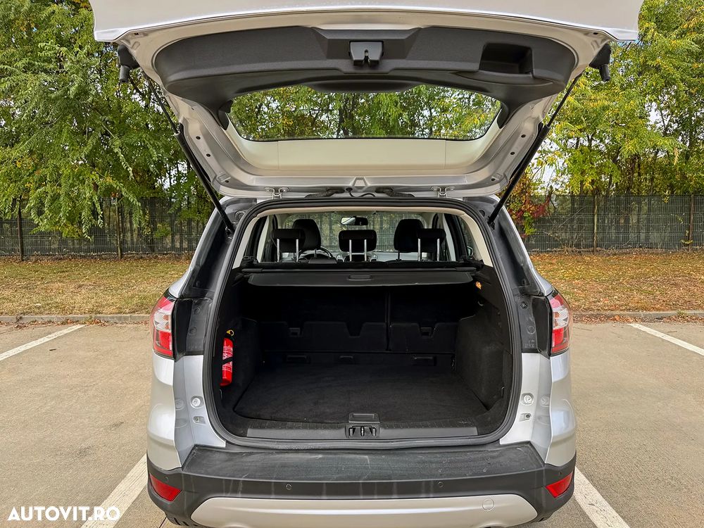 Ford Kuga 2.0 TDCi 4x4 Aut. Trend - 12