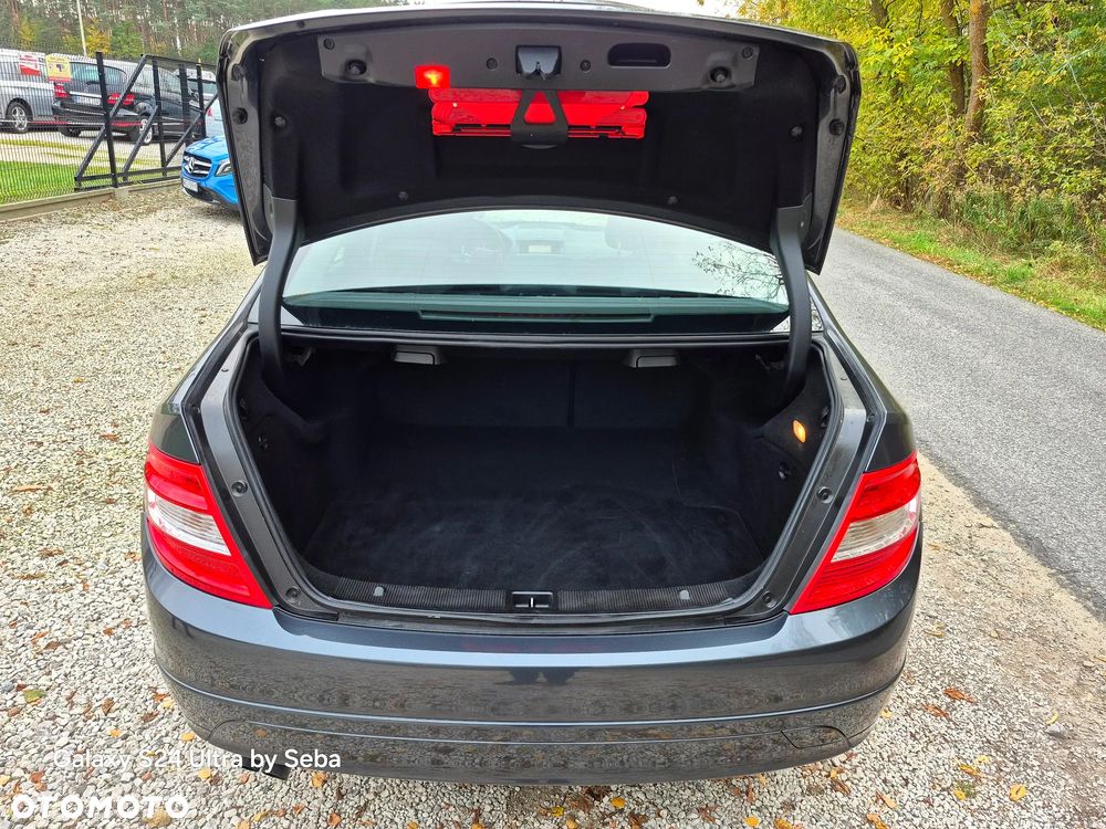 Mercedes-Benz Klasa C 180 Kompressor BlueEFFICIENCY - 18