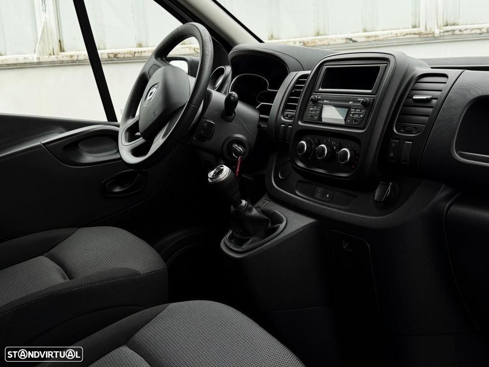 Renault Trafic 2.0 Dci - 5