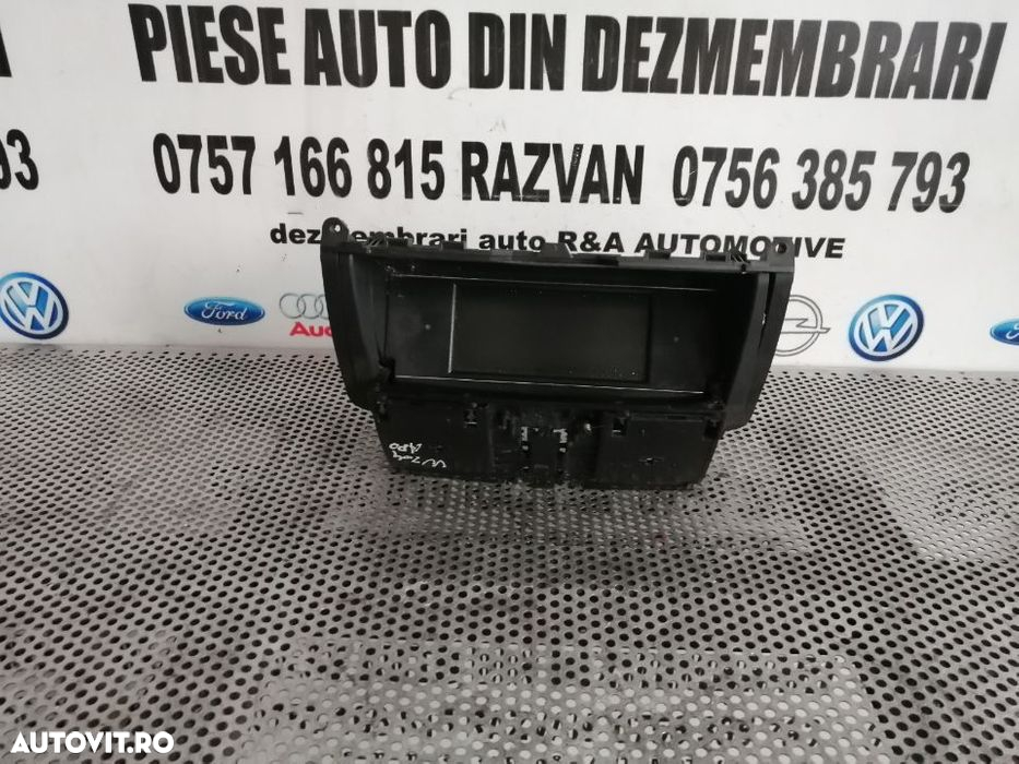 Display Navigatie Mercedes C Class W204 Facelift Display Navigatie Mercedes C Class W204 Facelift - 2