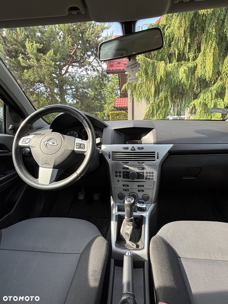 Opel Astra 1.4 Enjoy - 17