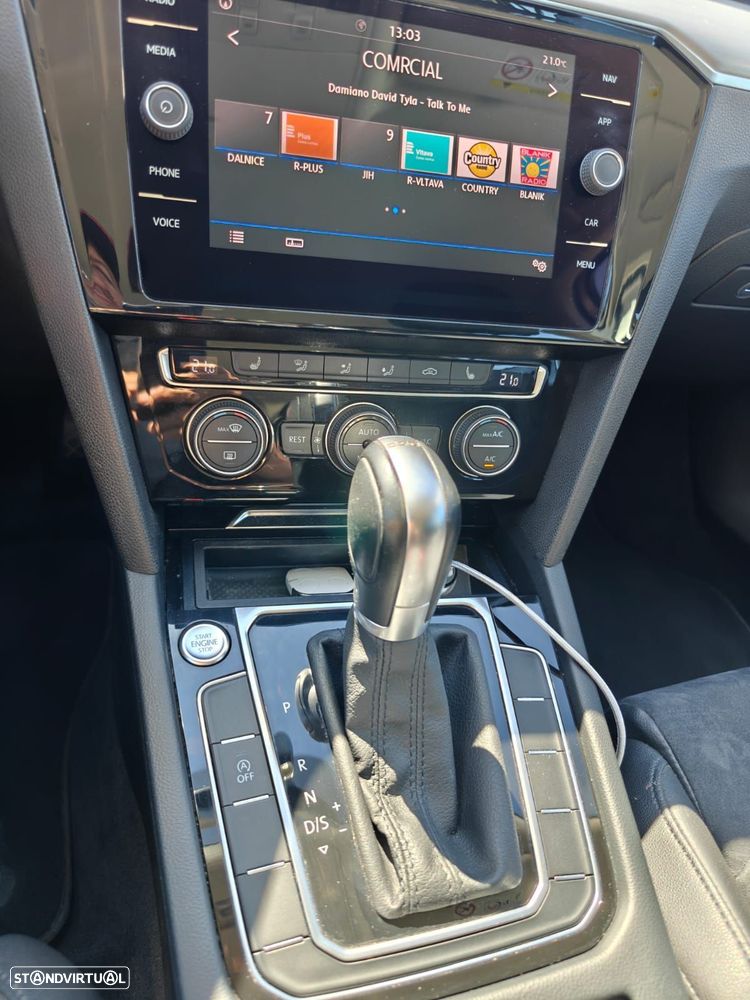 VW Passat Variant 2.0 TDI R-Line DSG - 4