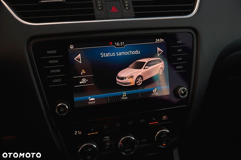 Skoda Octavia 1.6 TDI DSG Ambition - 29